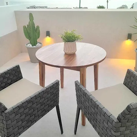 Lejlighed Lovely 1-bed In