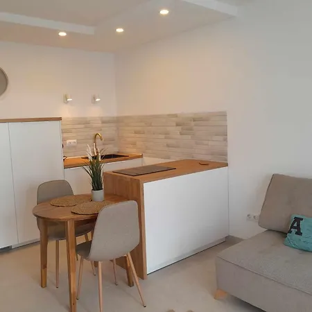 Lovely 1-bed In アパート